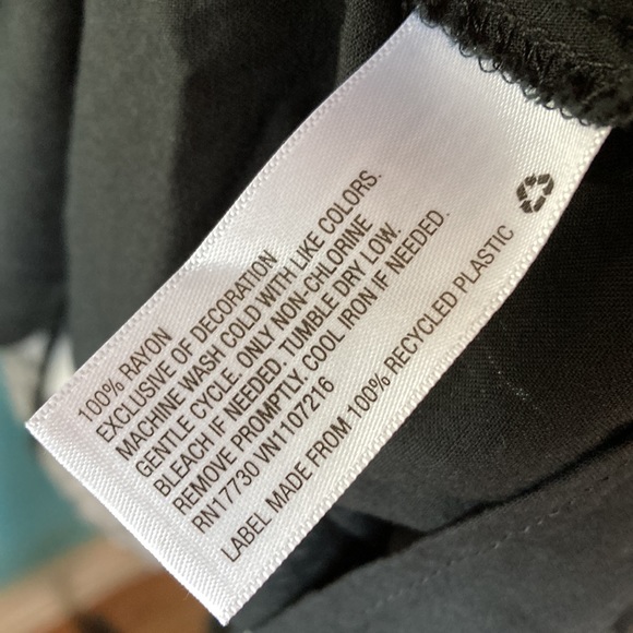 AVA & VIV | Women’s Black & White Arrow Blouse - Picture 5 of 7